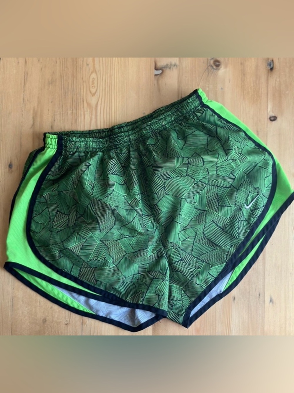 Nike Tempo Dri-Fit M Neon Green and Black Lined Running Shorts